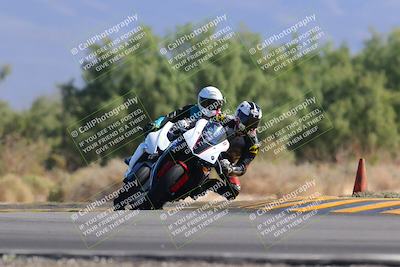 media/Nov-06-2022-SoCal Trackdays (Sun) [[208d2ccc26]]/Turn 7 Set 1 (1050am)/